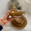 SERVICE A TABLE MARRON