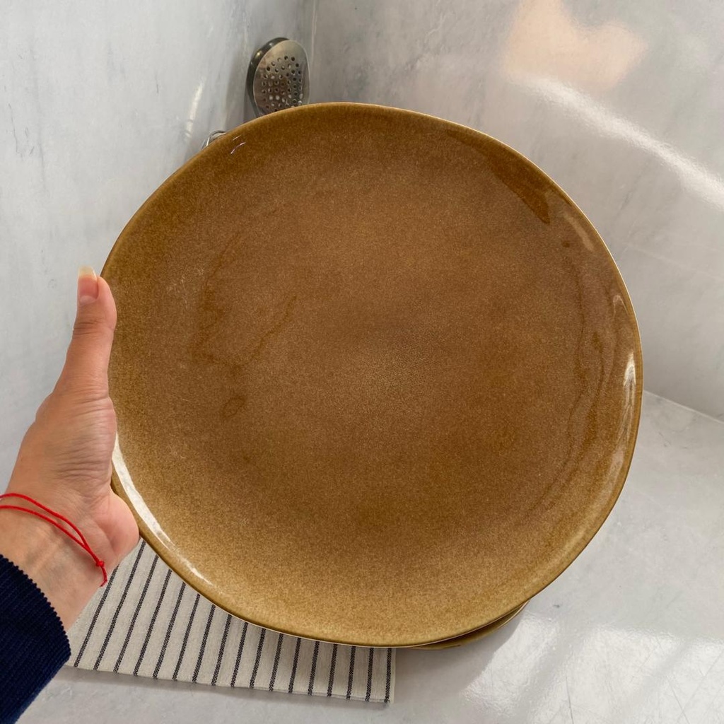 SERVICE A TABLE MARRON