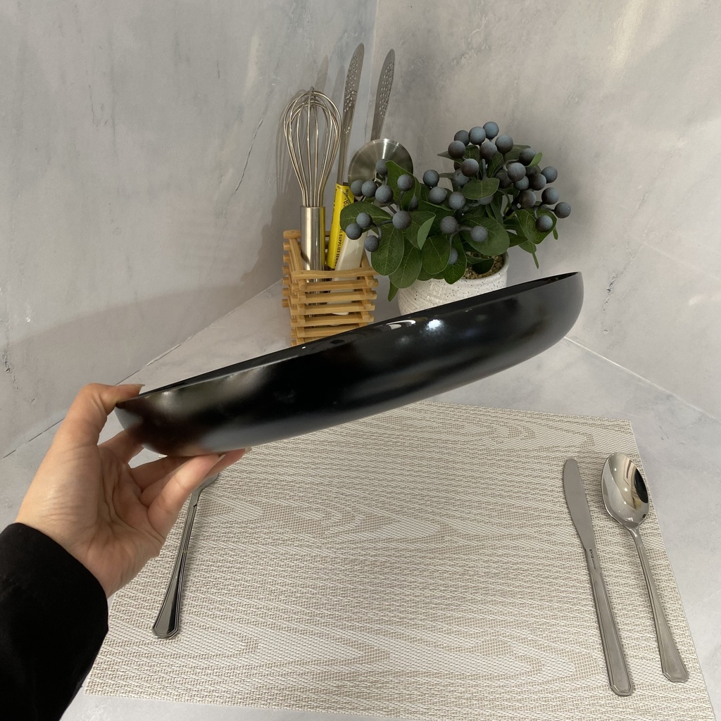 Friends Time Assiette Ronde Creuse Noir 30Cm