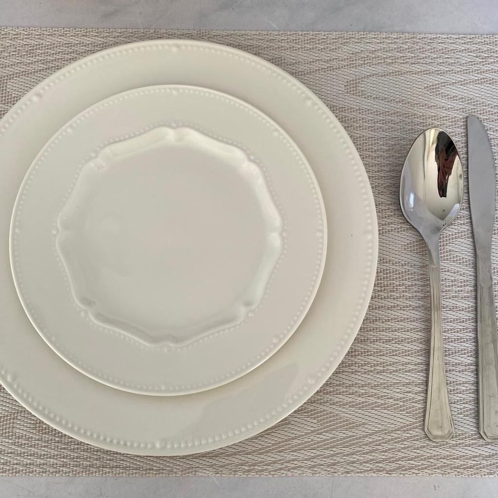 Service A Table 24 Pieces Blanc A Points 