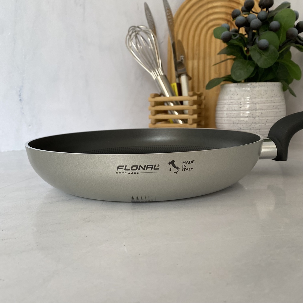 The Wall Poele 24Cm Silver