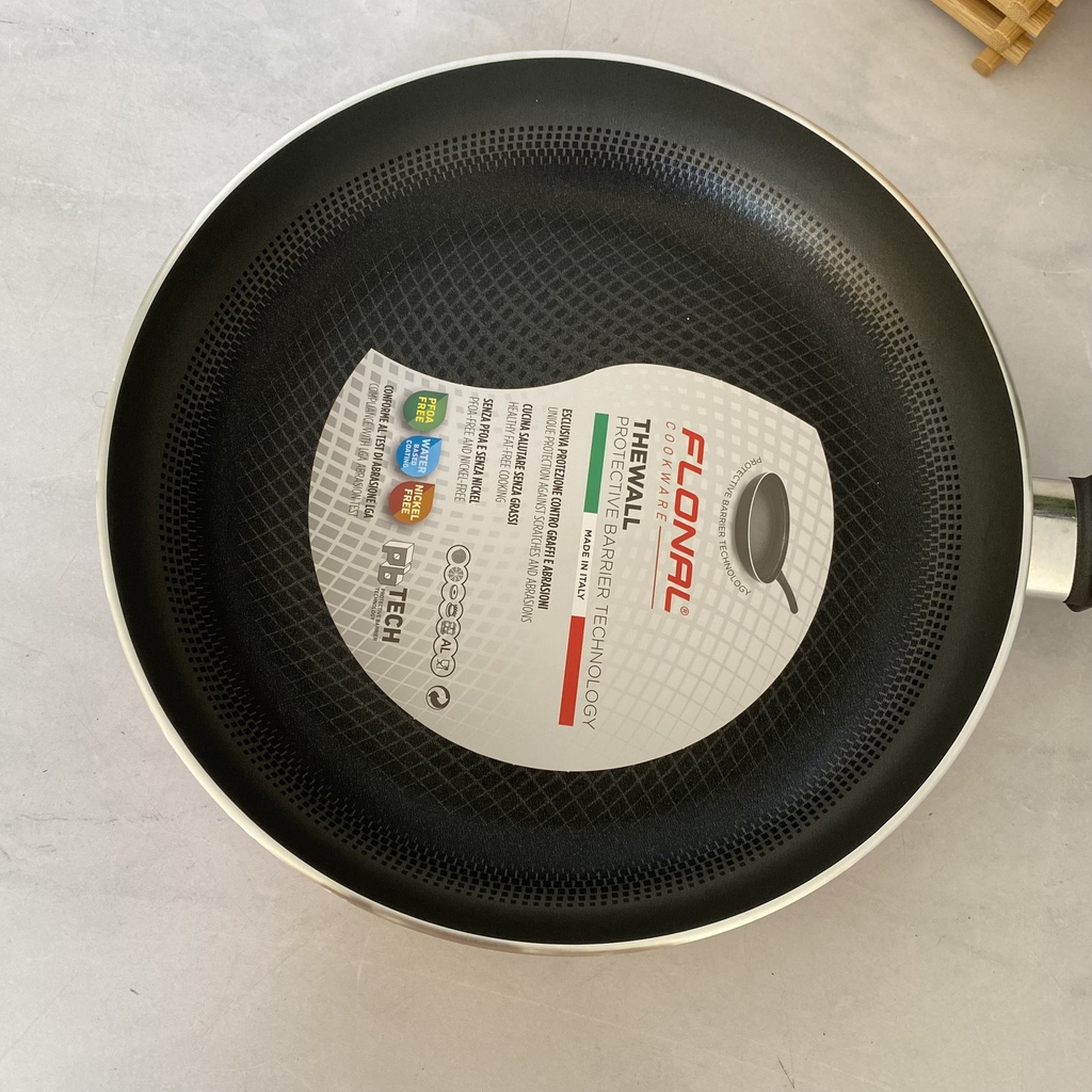 The Wall Poele 24Cm Rose