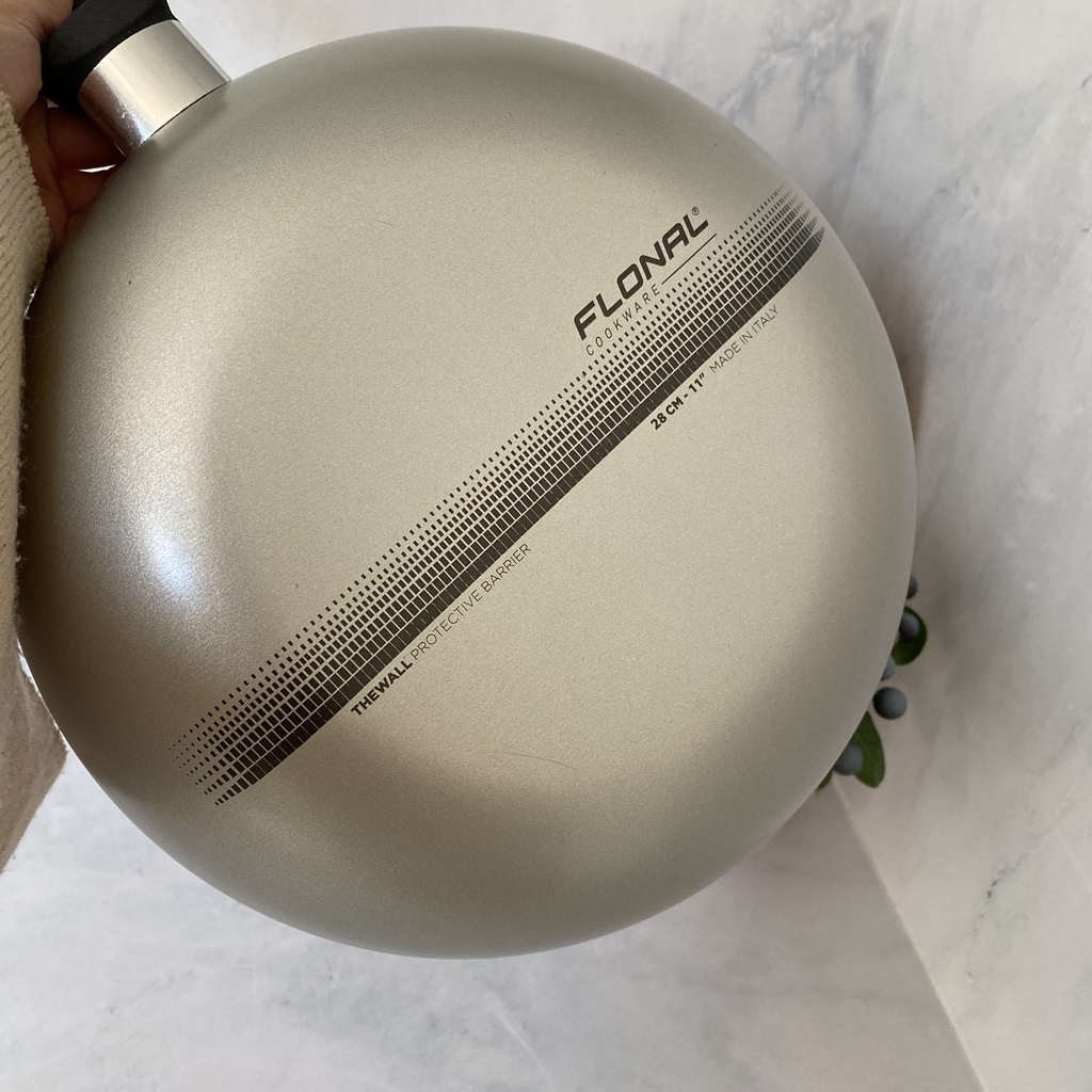 The Wall Wok 28Cm Silver