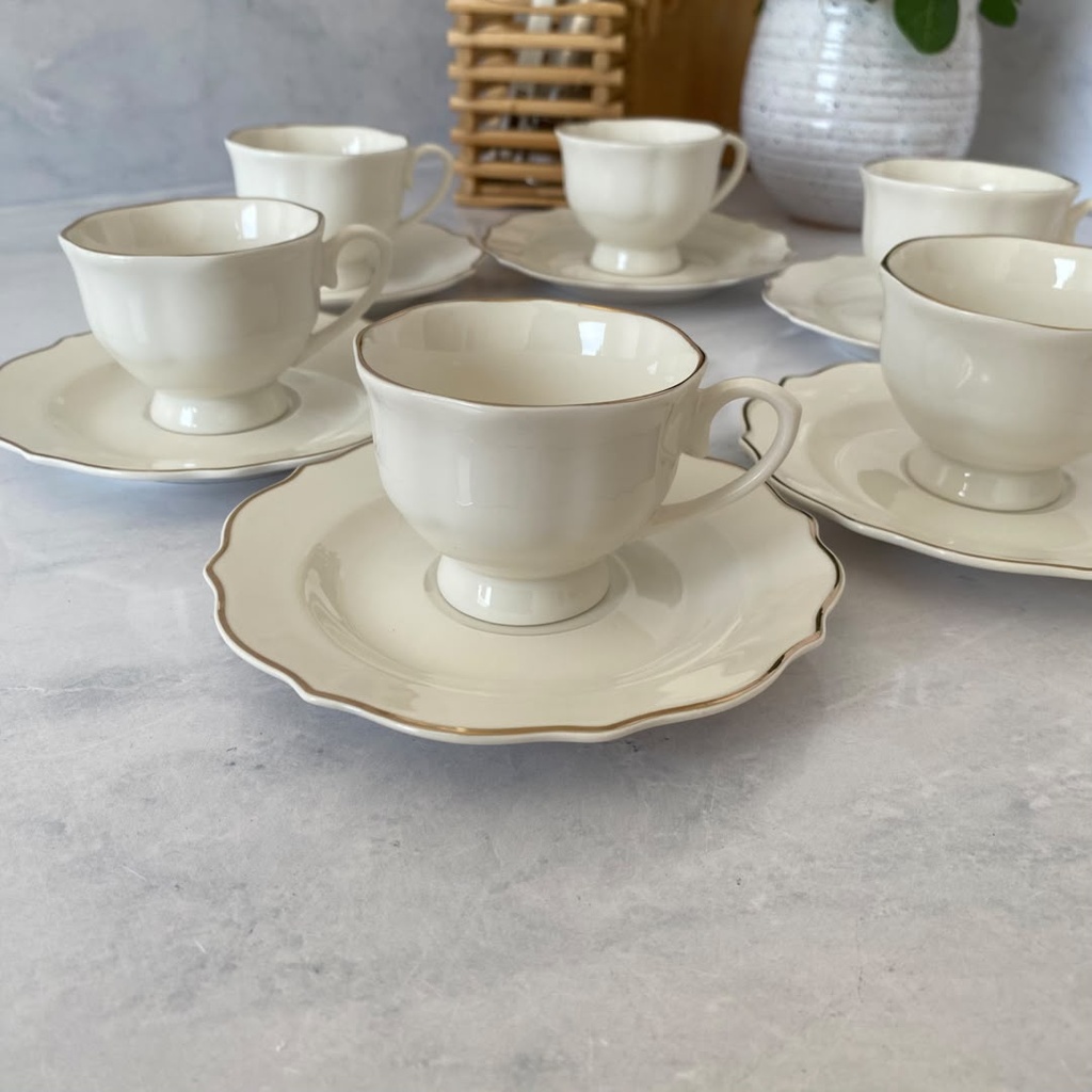 Golden Scalloped – Ensemble de 12 pcs  tasses et soucoupes 220ml