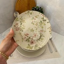 Service A Table 24 Pieces Vintage