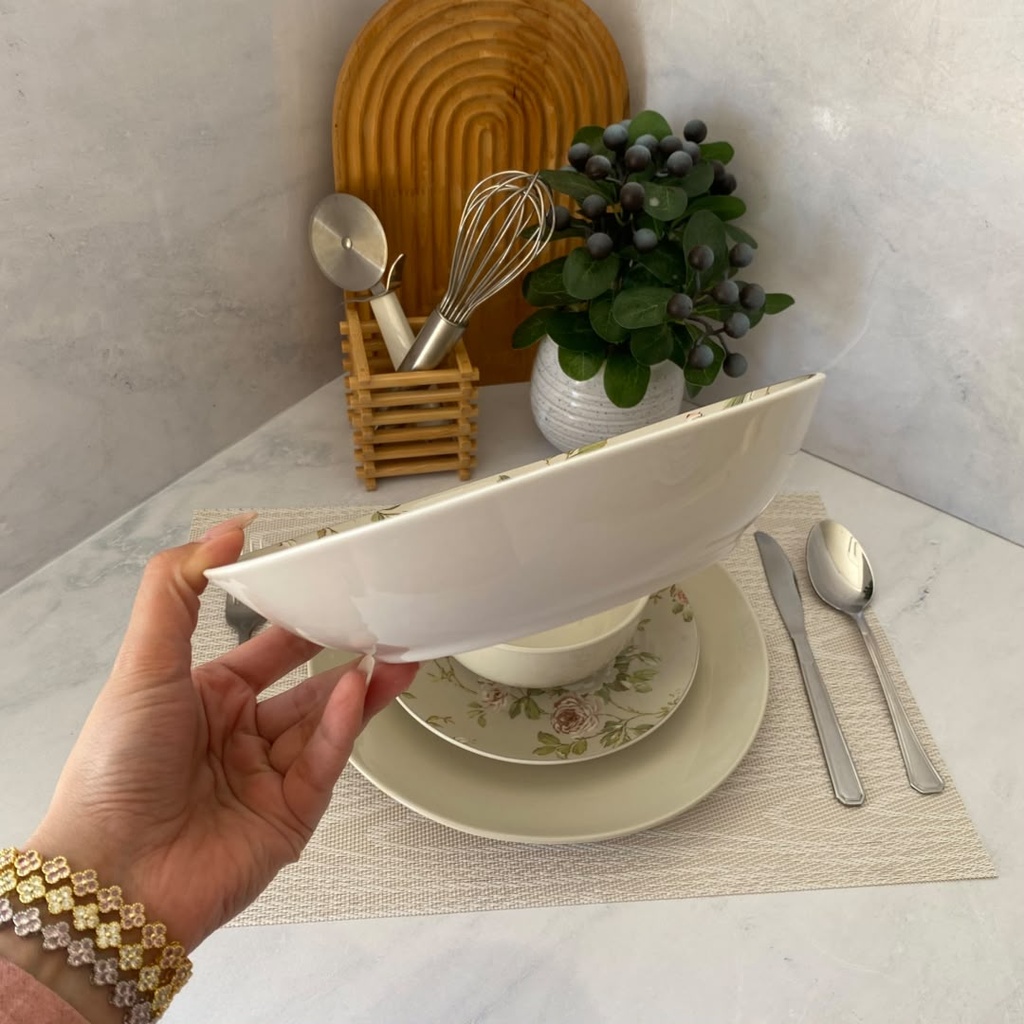 Service A Table 24 Pieces Vintage