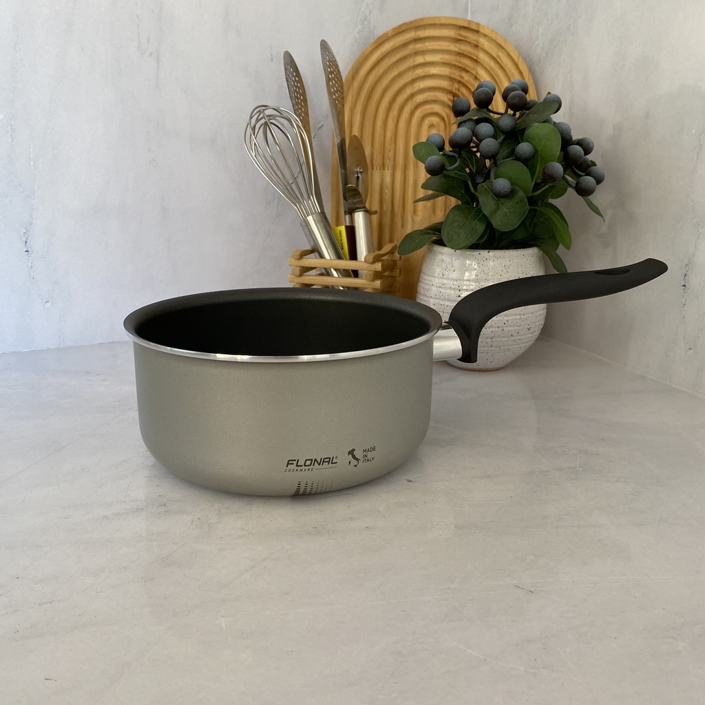 THE WALL CASSEROLE 18CM SILVER