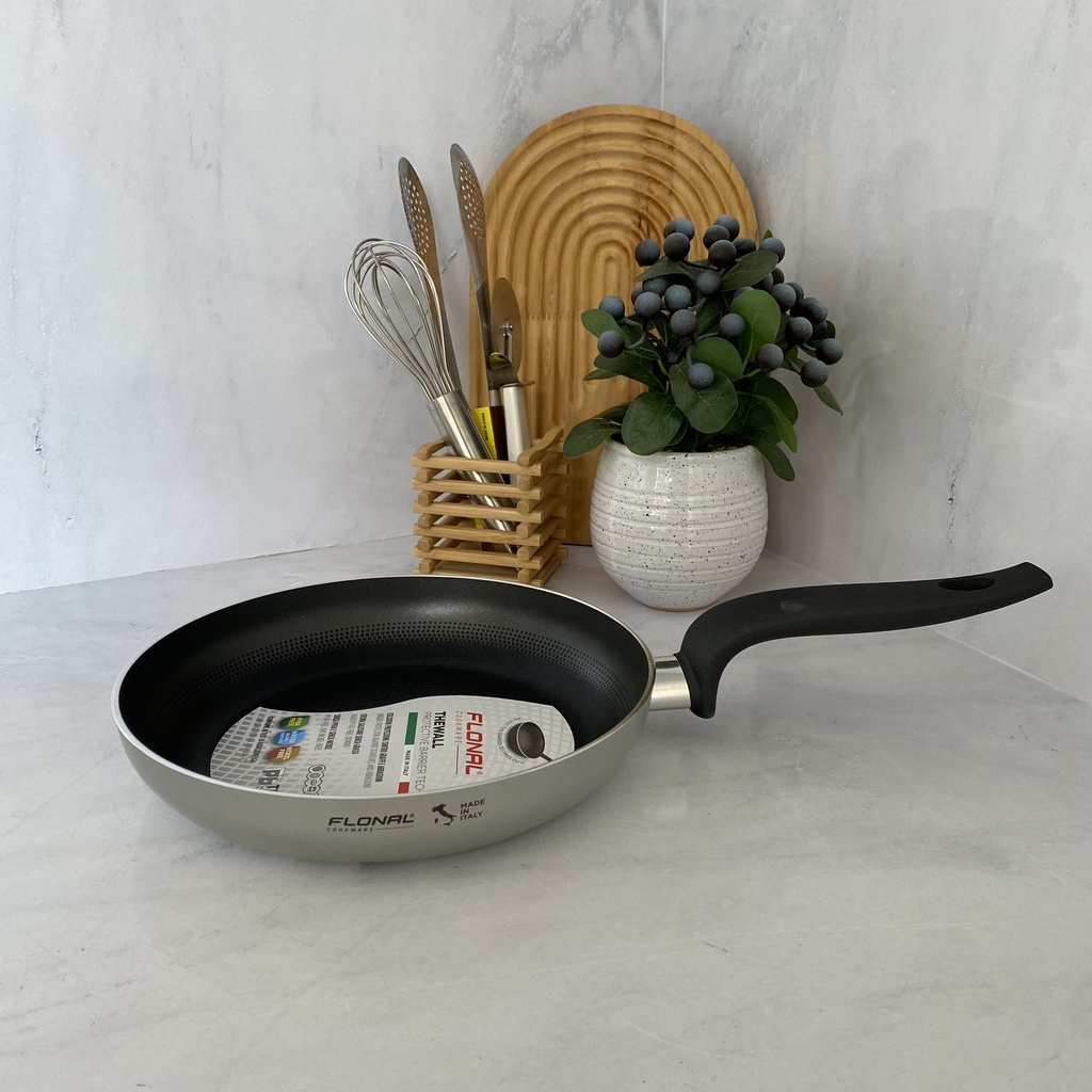 The Wall Poele 24Cm Silver