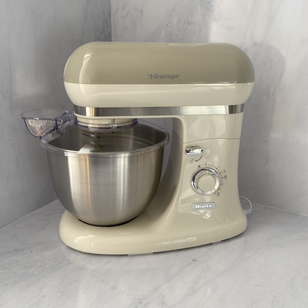 Petrin 2400W, 5.5L  beige
